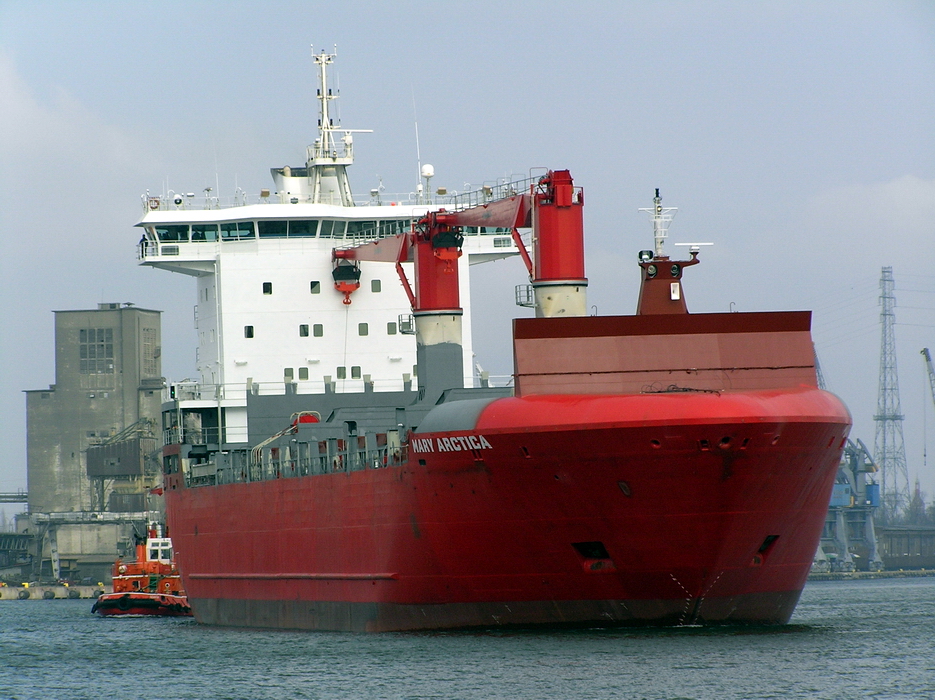 Mary Arctica w Gdańsku wychodząca w próby morskie